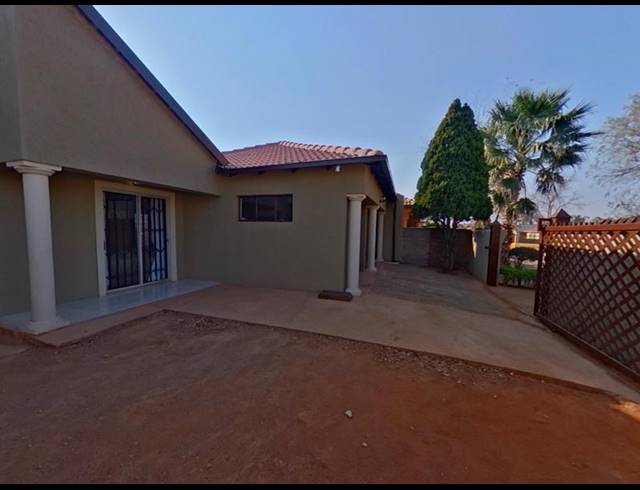3 BEDROOM HOUSE FOR SALE IN THE ORCHARDS